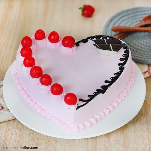 banh sinh nhat cute hinh trai tim 10