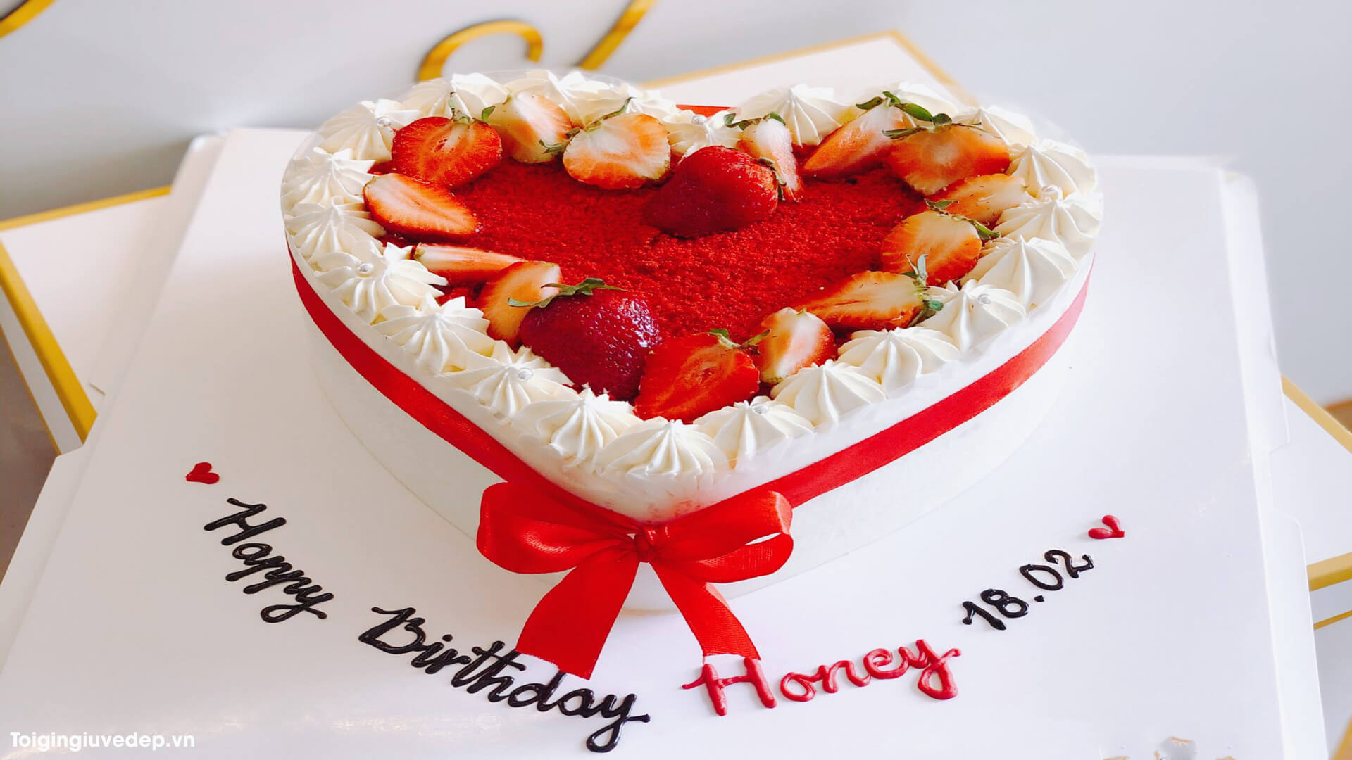 banh sinh nhat cute hinh trai tim 7